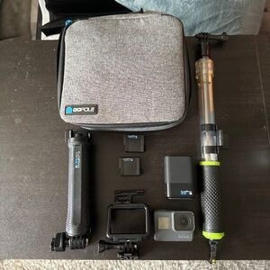 Gopro Hero 5 with accessories